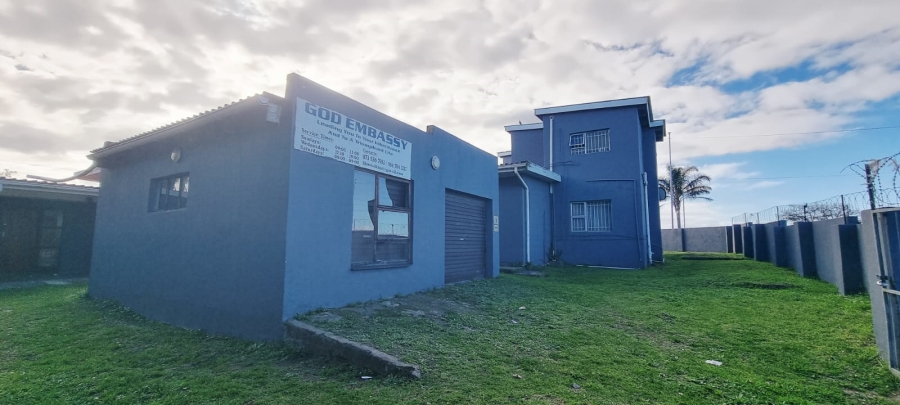 8 Bedroom Property for Sale in Amalinda Eastern Cape